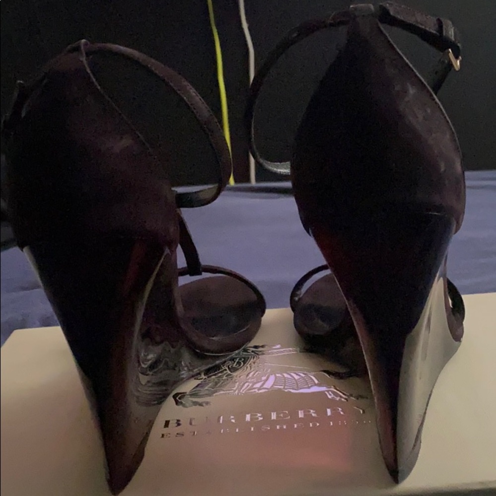 Burberry Wedge - Picture 3 of 4